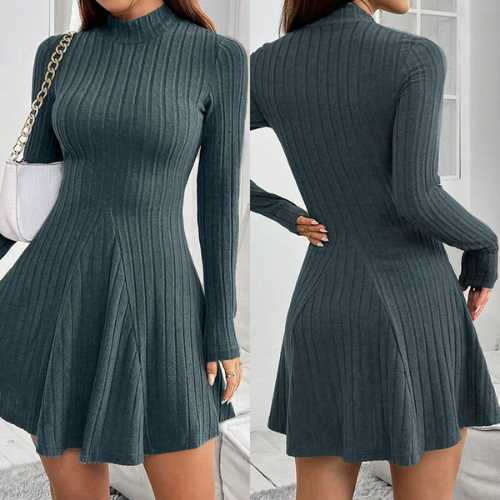 Emma – The Timeless Mock Neck Flare Dress