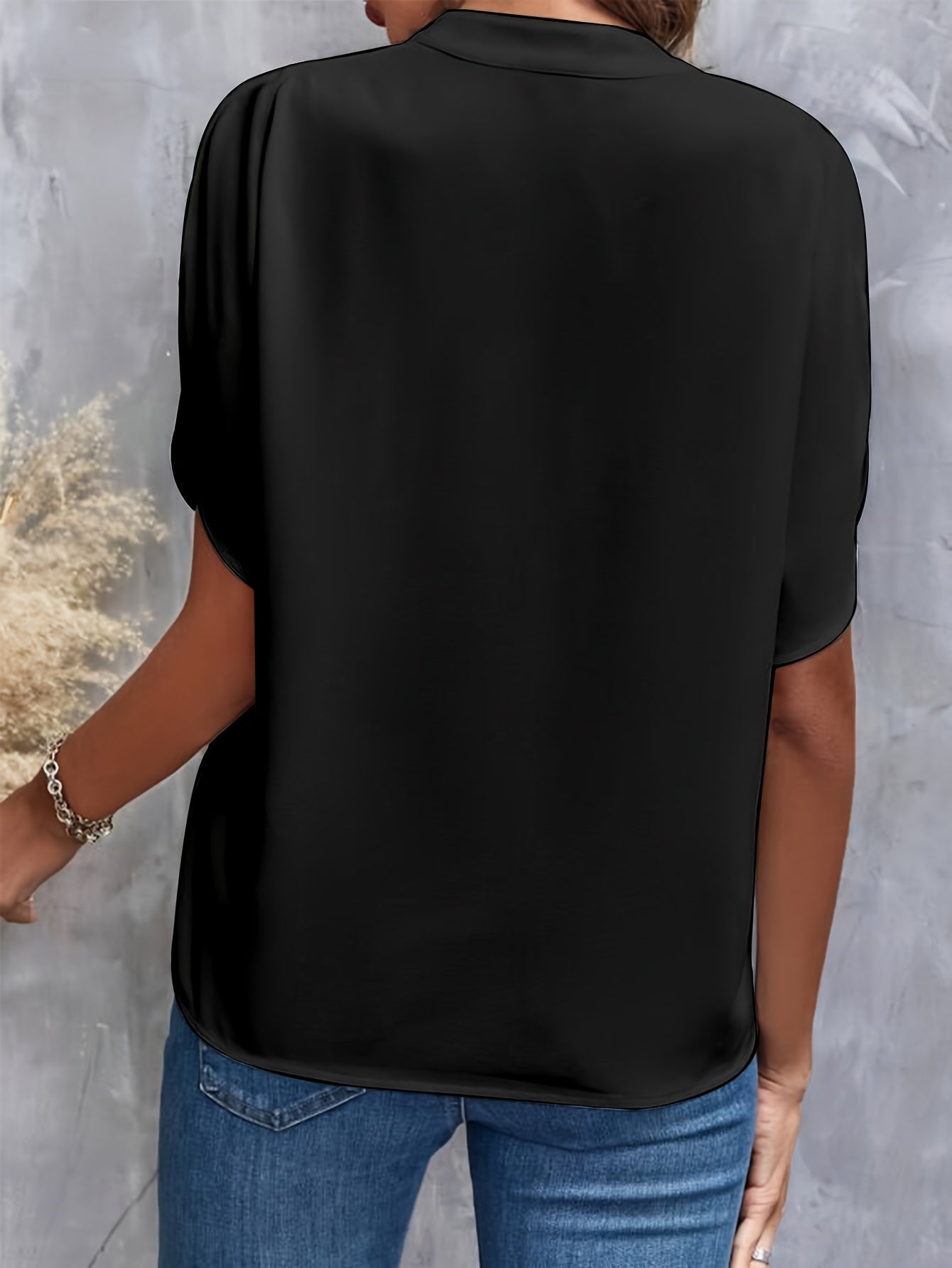 Melanie - Classic V-Neck Blouse