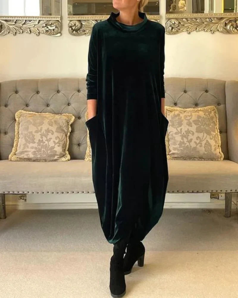 Etta – Elegant Velvety Winter Dress with Pockets
