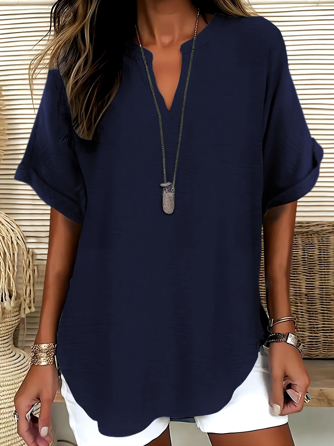 RILEY | RELAXED V-NECK EVERYDAY TEE